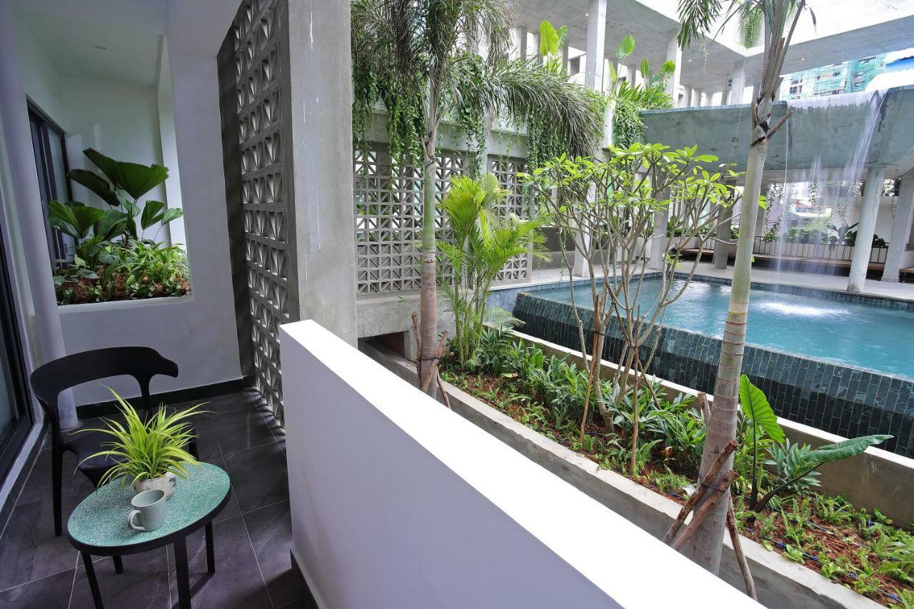 Baitong Hotel & Resort Пномпень Экстерьер фото